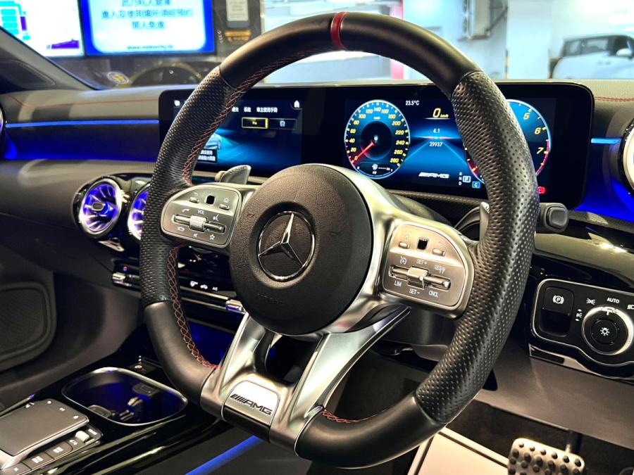 CLA35 AMG 4MATIC COUPE - Image 5